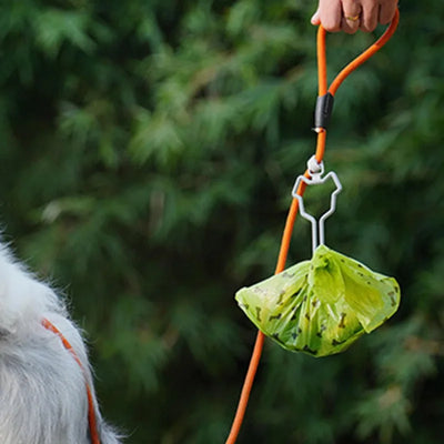 Porte-sac à crottes de chien mains libres avec clip de transport pour déchets d'animaux de compagnie